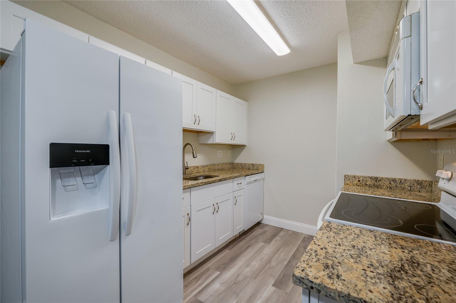 Image 12 of 25 For 1600 Big Tree Road H3