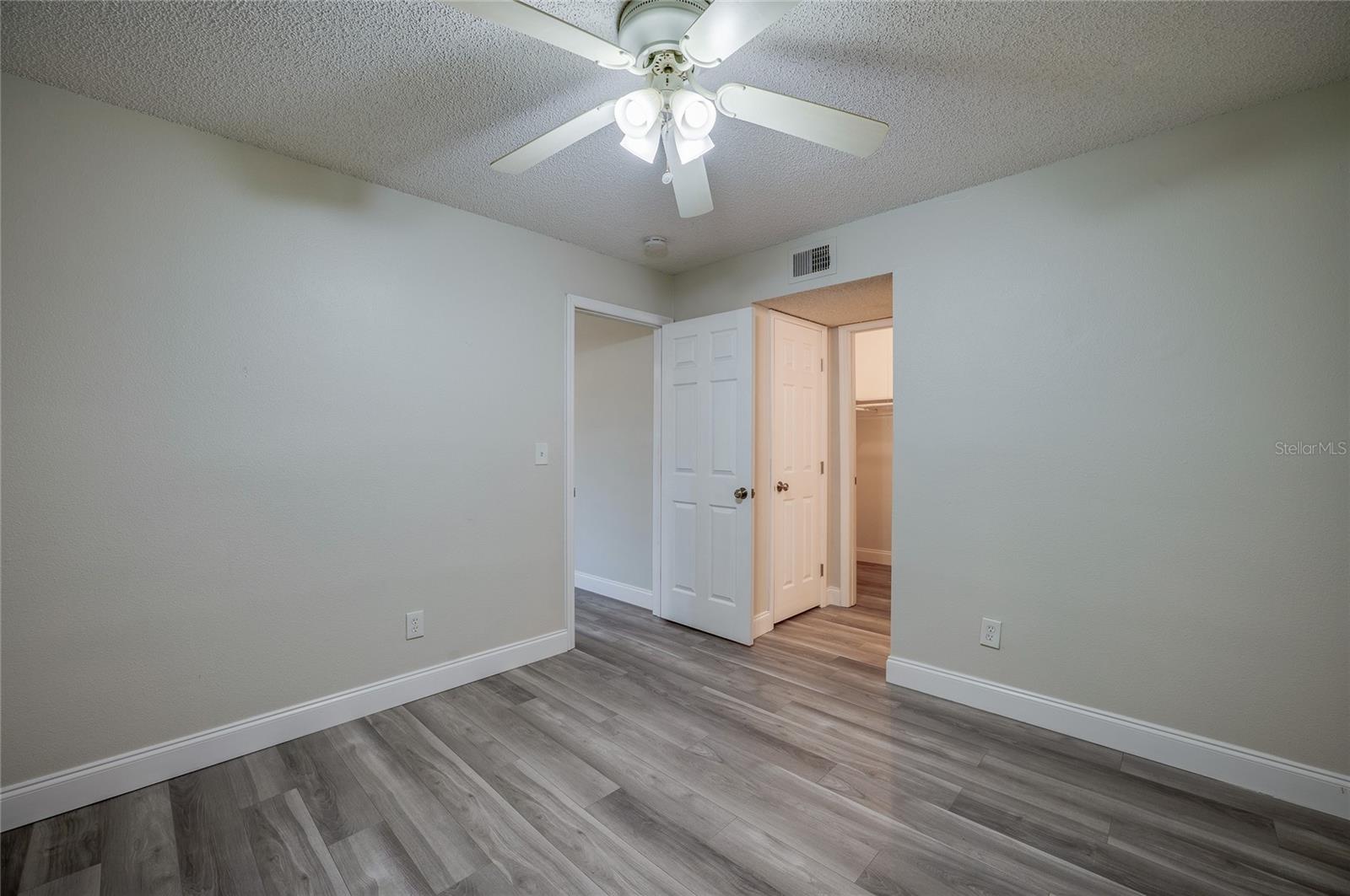 Image 16 of 25 For 1600 Big Tree Road H3