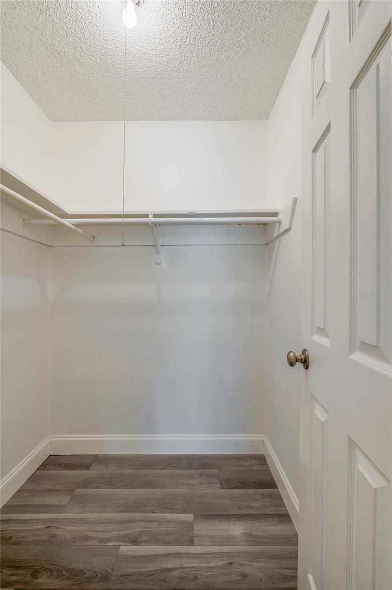 Image 17 of 25 For 1600 Big Tree Road H3