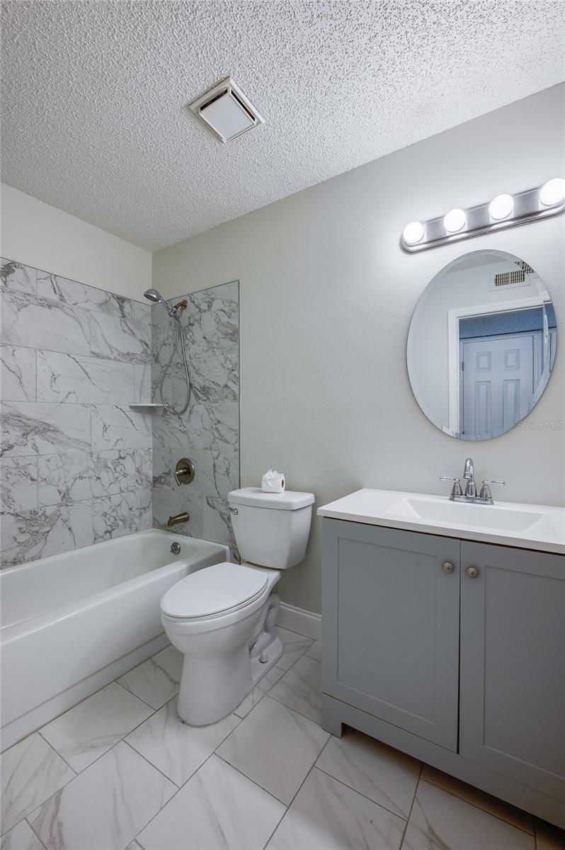 Image 18 of 25 For 1600 Big Tree Road H3