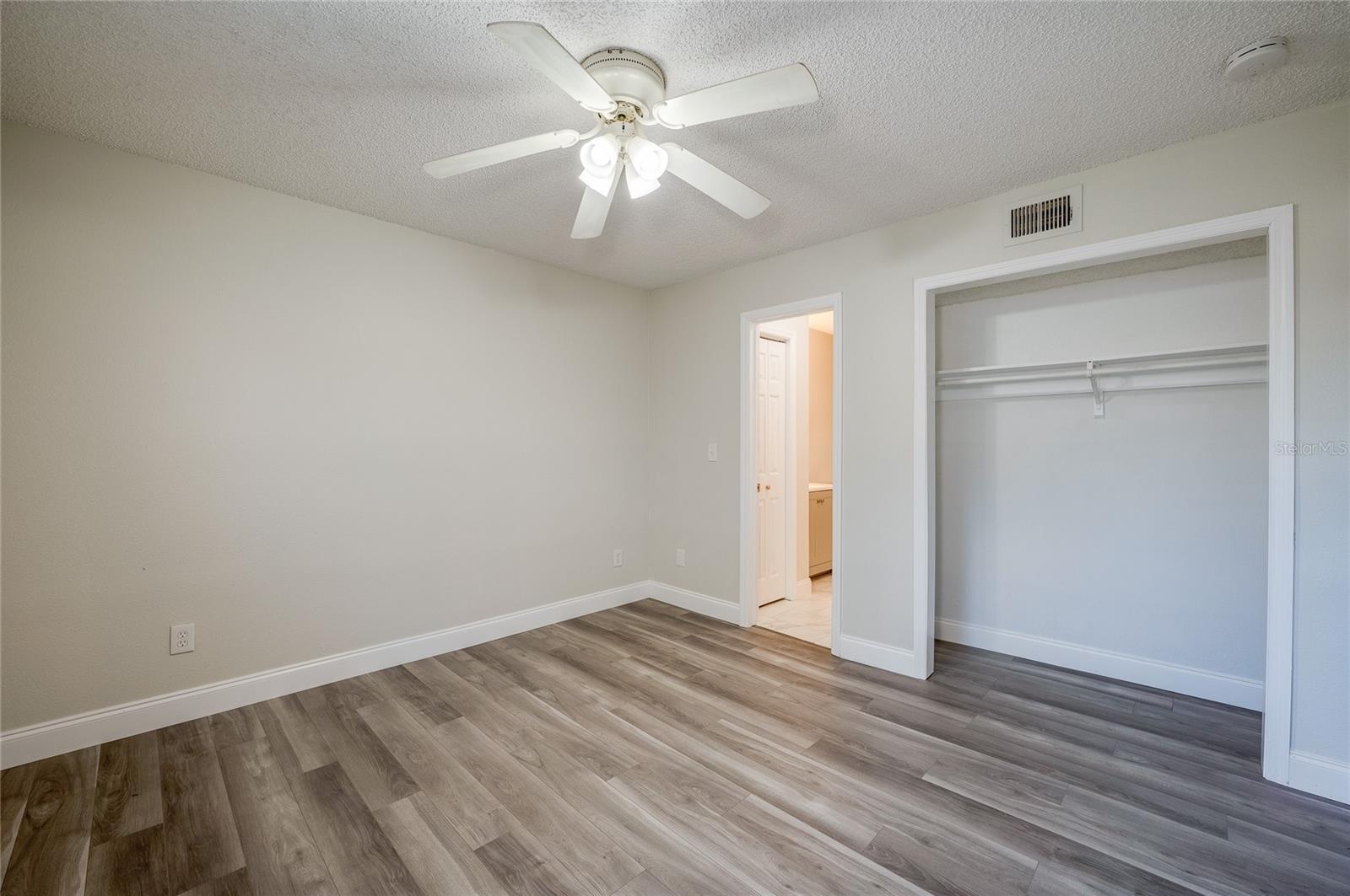 Image 21 of 25 For 1600 Big Tree Road H3