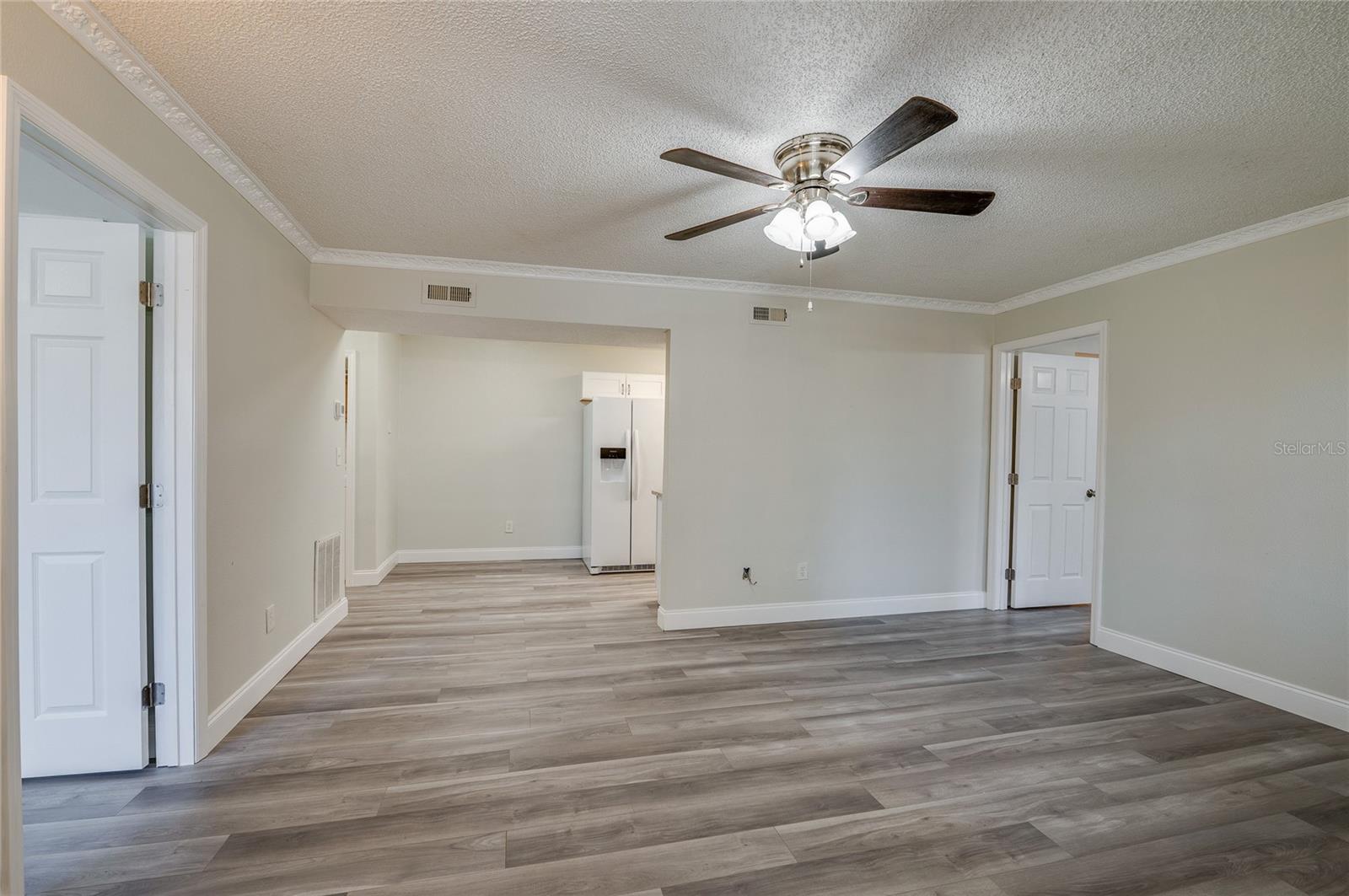 Image 8 of 25 For 1600 Big Tree Road H3