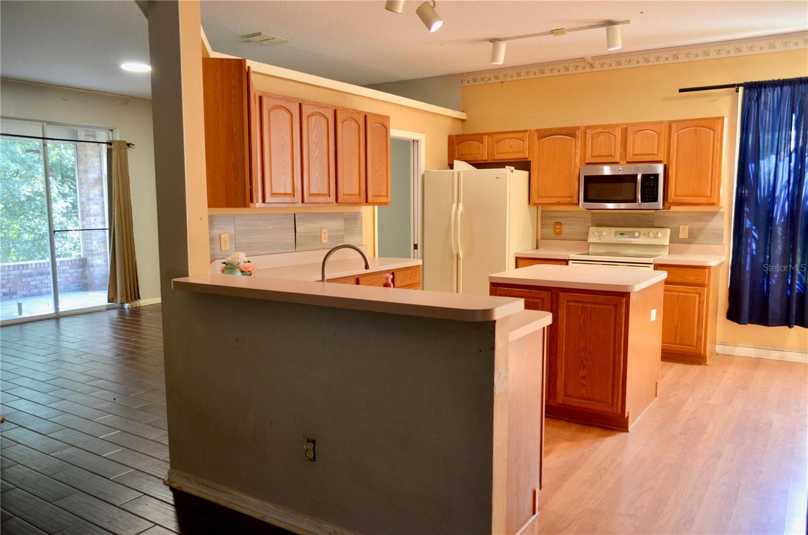 Image 3 of 20 For 1134 Dekleva Drive