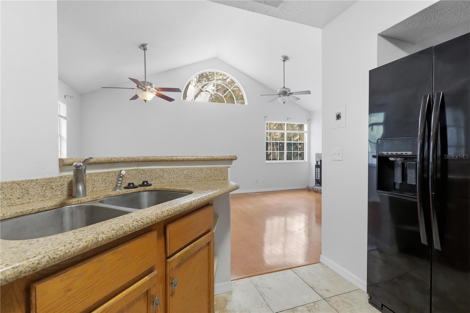 Image 16 of 33 For 949 Bird Bay Court 201