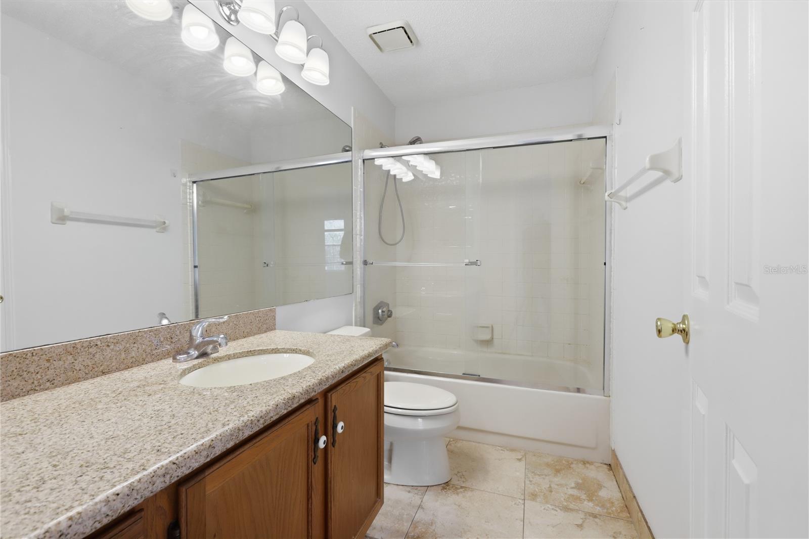 Image 19 of 33 For 949 Bird Bay Court 201