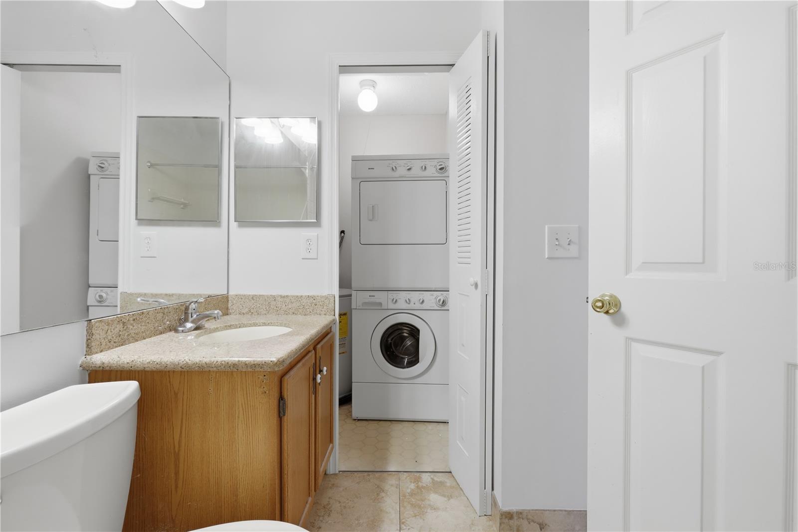 Image 24 of 33 For 949 Bird Bay Court 201