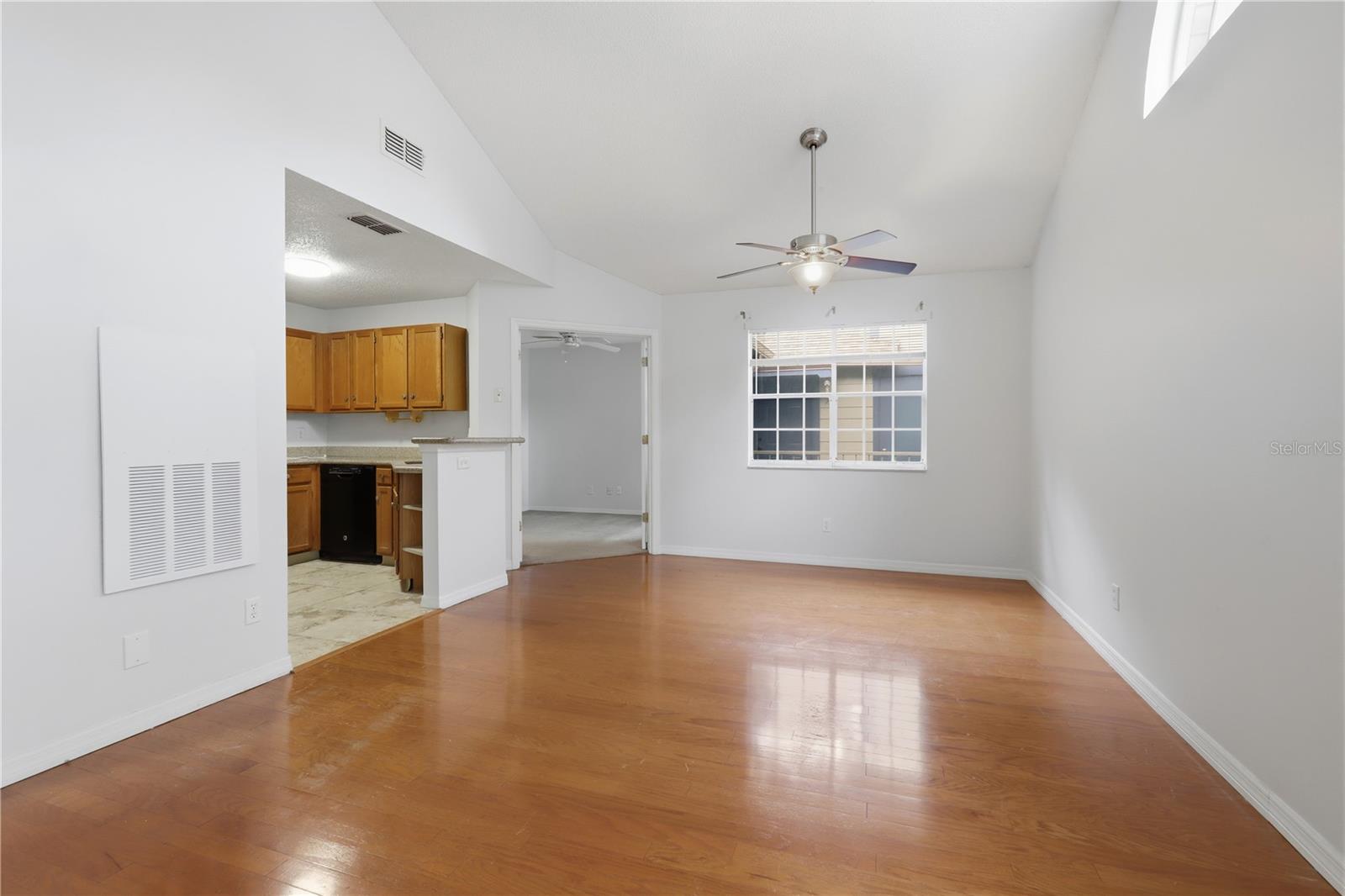 Image 8 of 33 For 949 Bird Bay Court 201