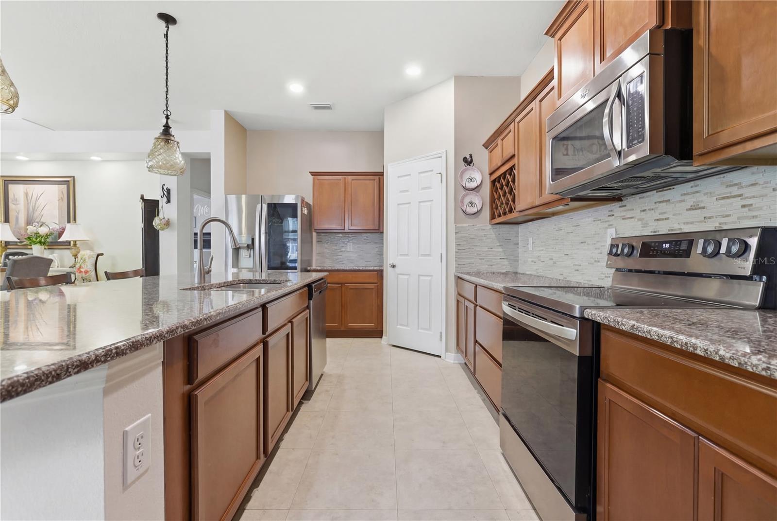 Image 14 of 38 For 129 Alexandria Circle