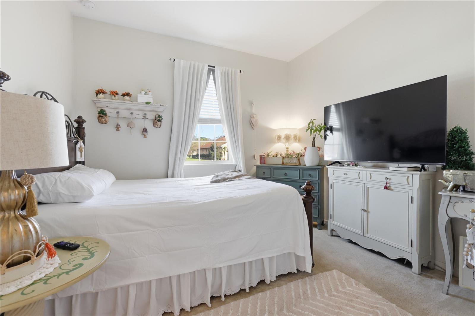 Image 21 of 38 For 129 Alexandria Circle