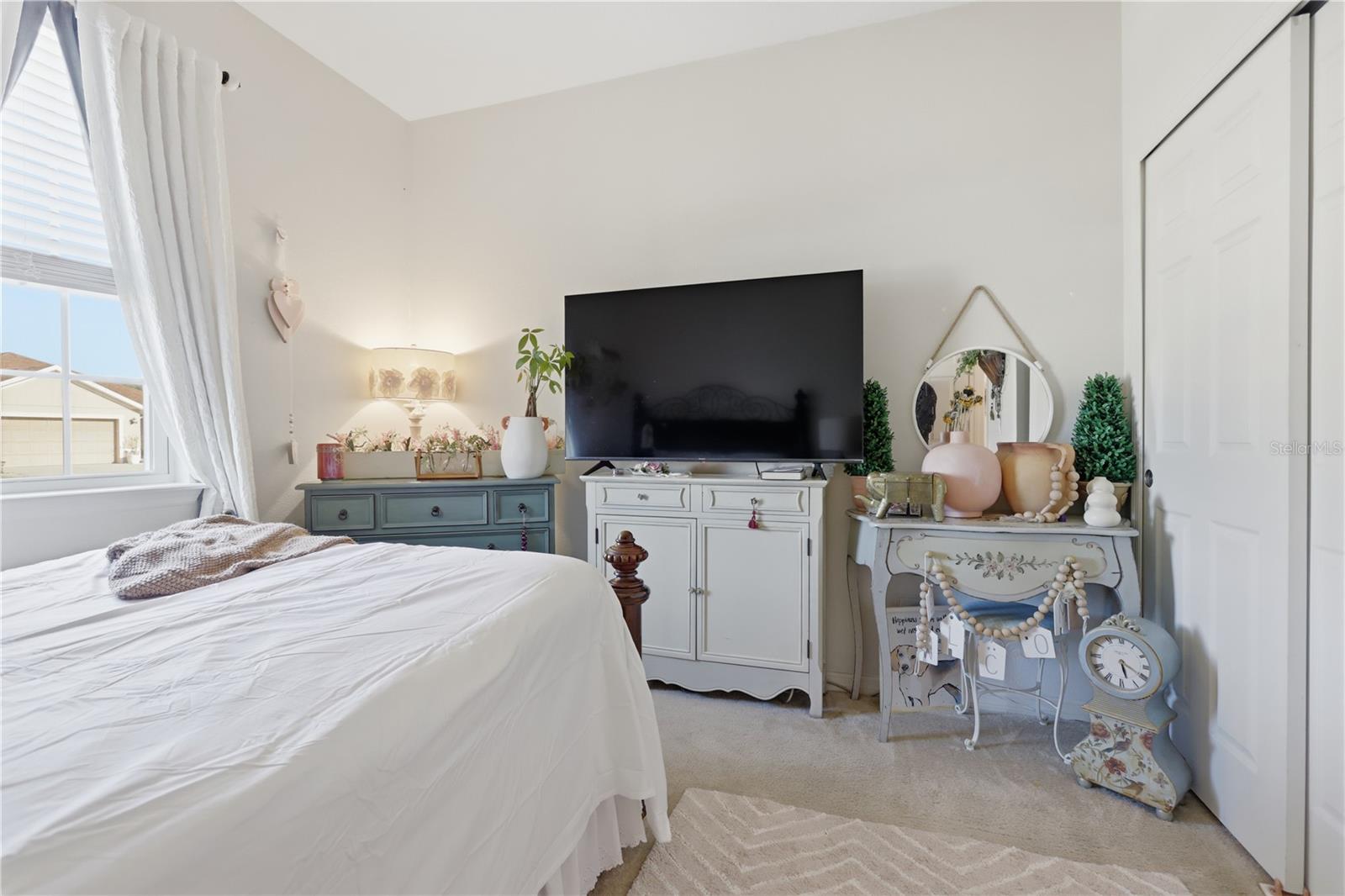 Image 22 of 38 For 129 Alexandria Circle