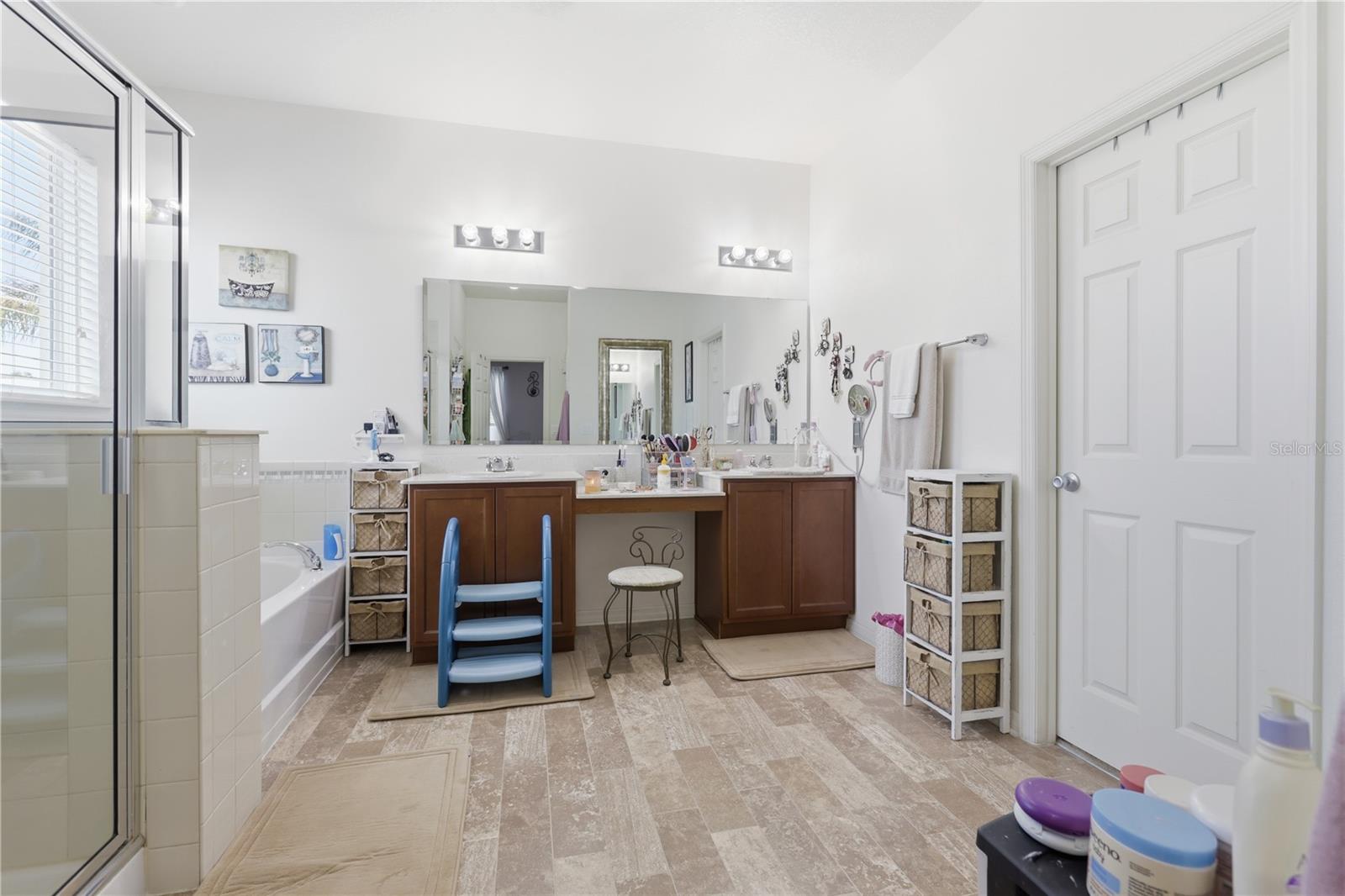 Image 29 of 38 For 129 Alexandria Circle