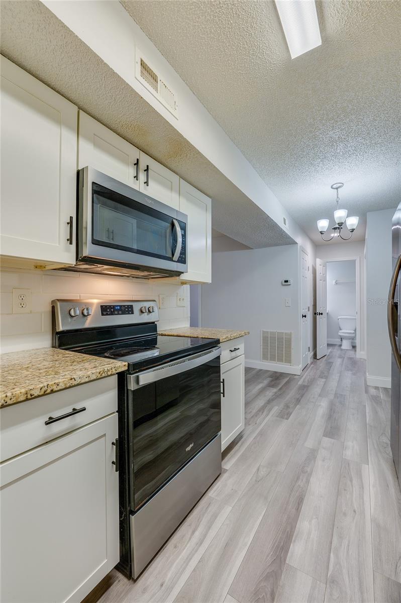 Image 12 of 25 For 1600 Big Tree Road I3