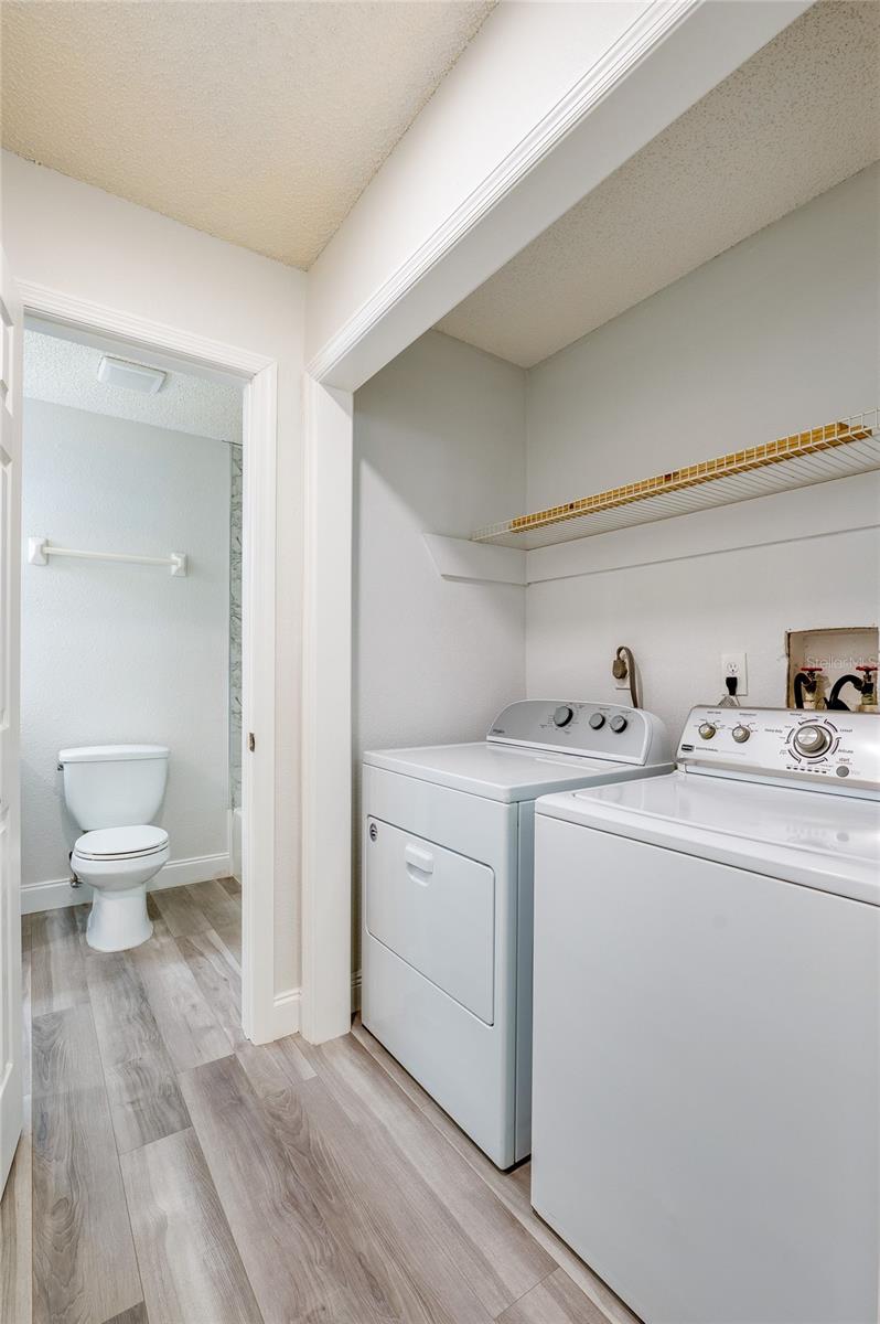 Image 13 of 25 For 1600 Big Tree Road I3