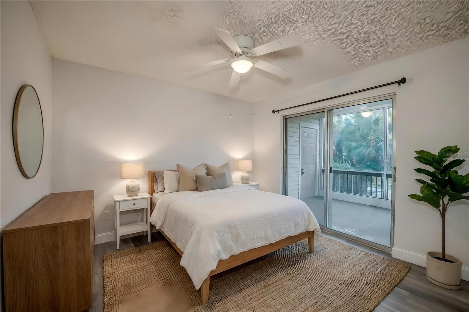 Image 14 of 25 For 1600 Big Tree Road I3