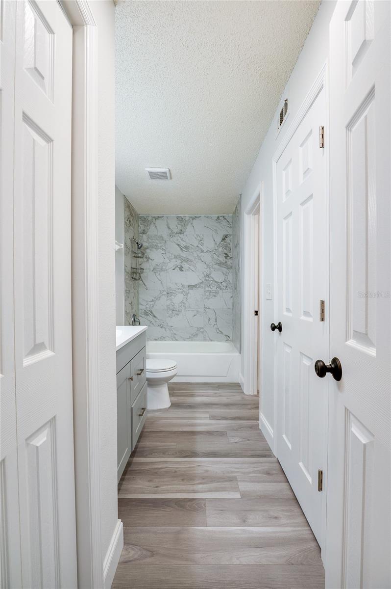 Image 22 of 25 For 1600 Big Tree Road I3