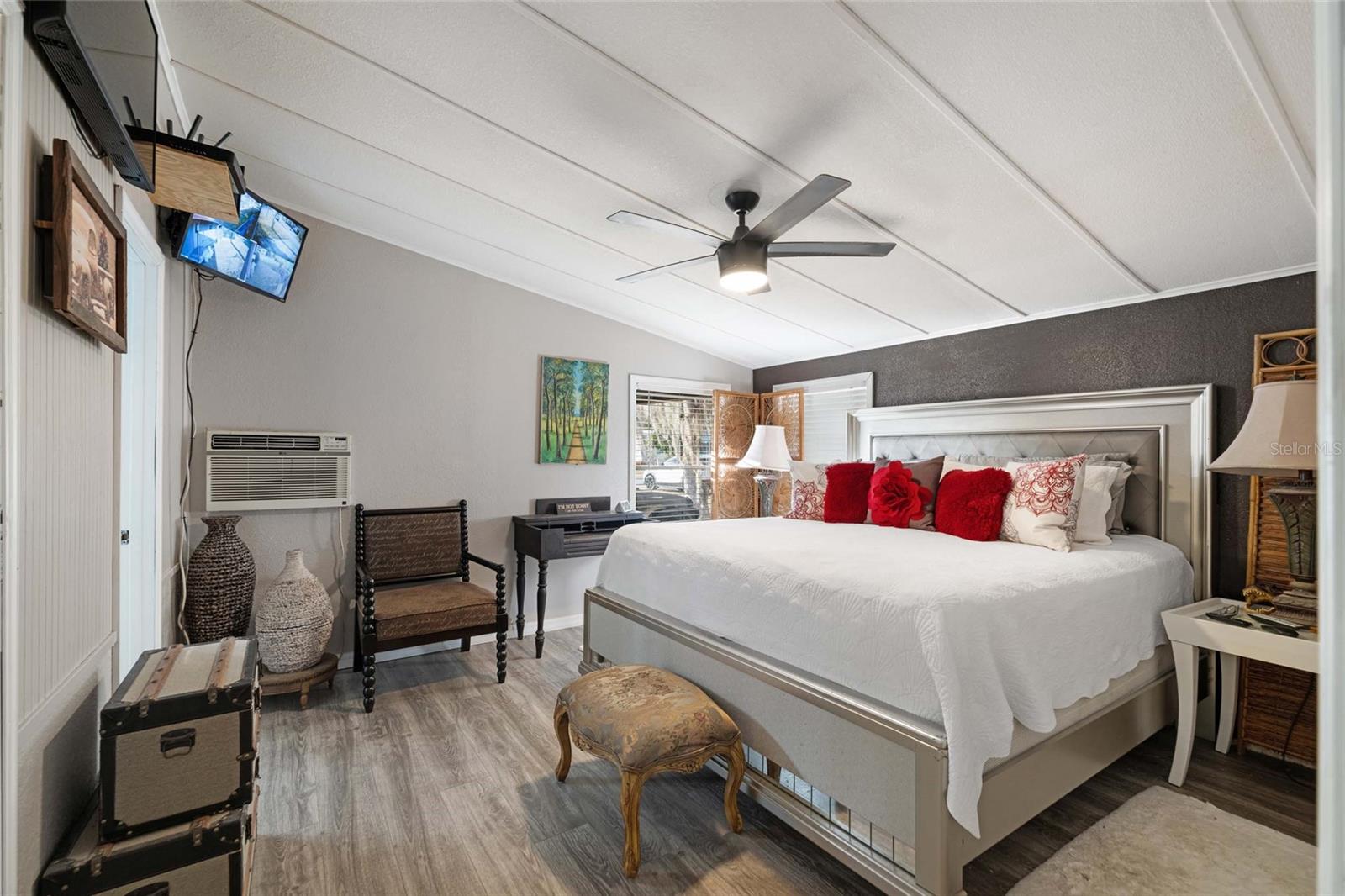 Image 22 of 38 For 46 Wilderness Drive