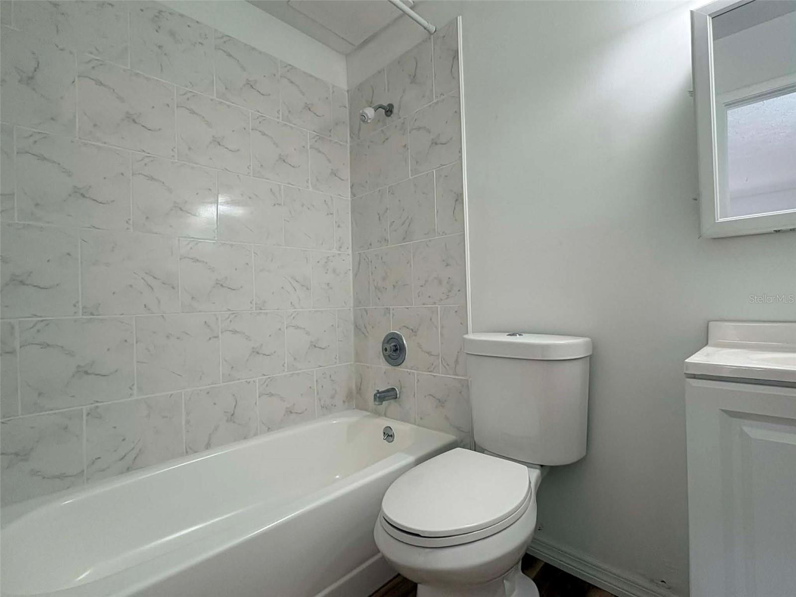 Image 10 of 28 For 411 Banana Cay Drive C