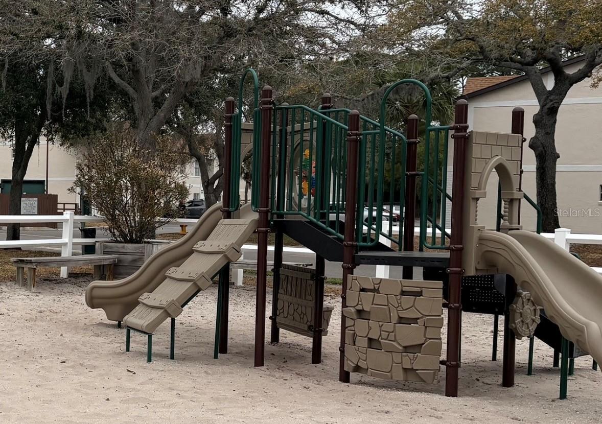 Image 21 of 28 For 411 Banana Cay Drive C