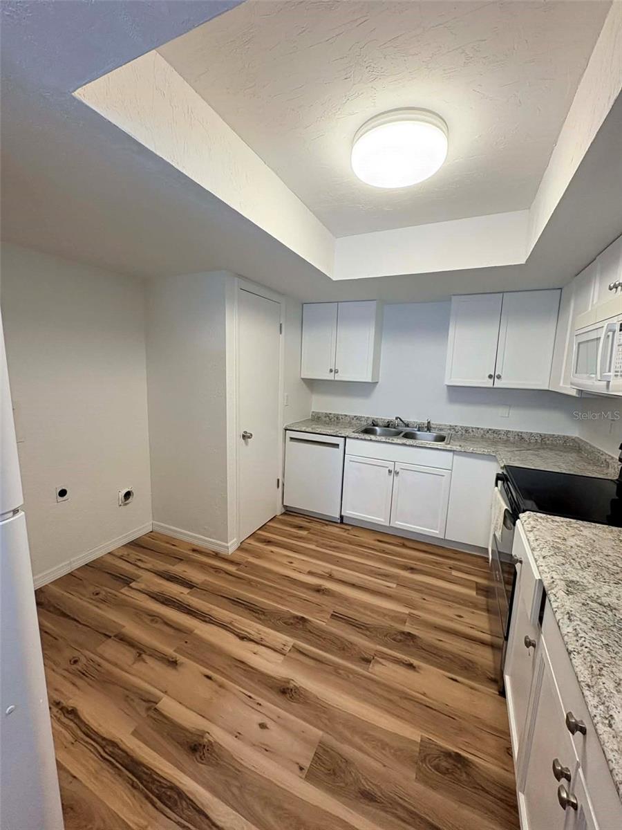 Image 5 of 28 For 411 Banana Cay Drive C