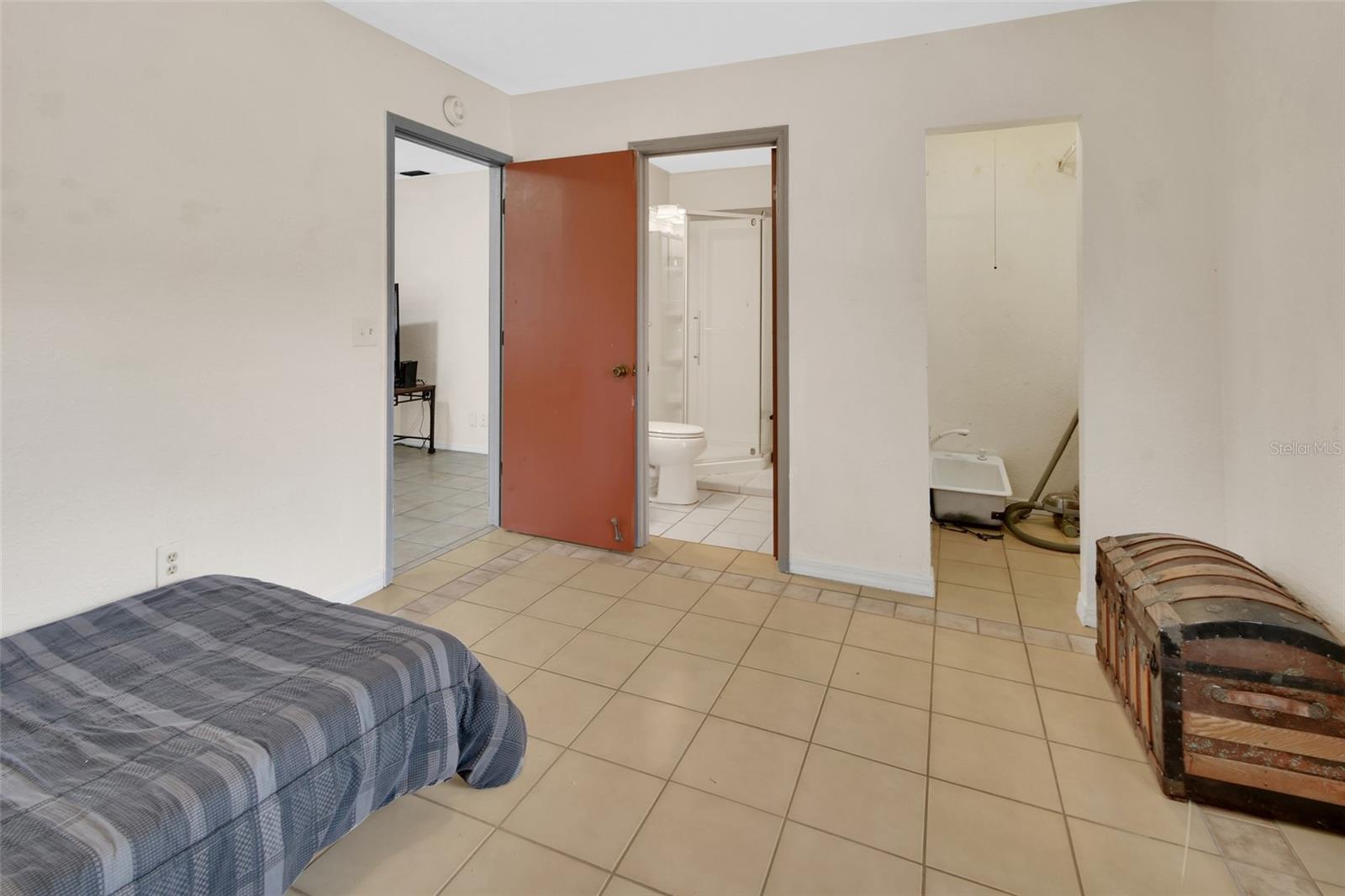 Listing photo id 11 for 1620 Ace Park Drive