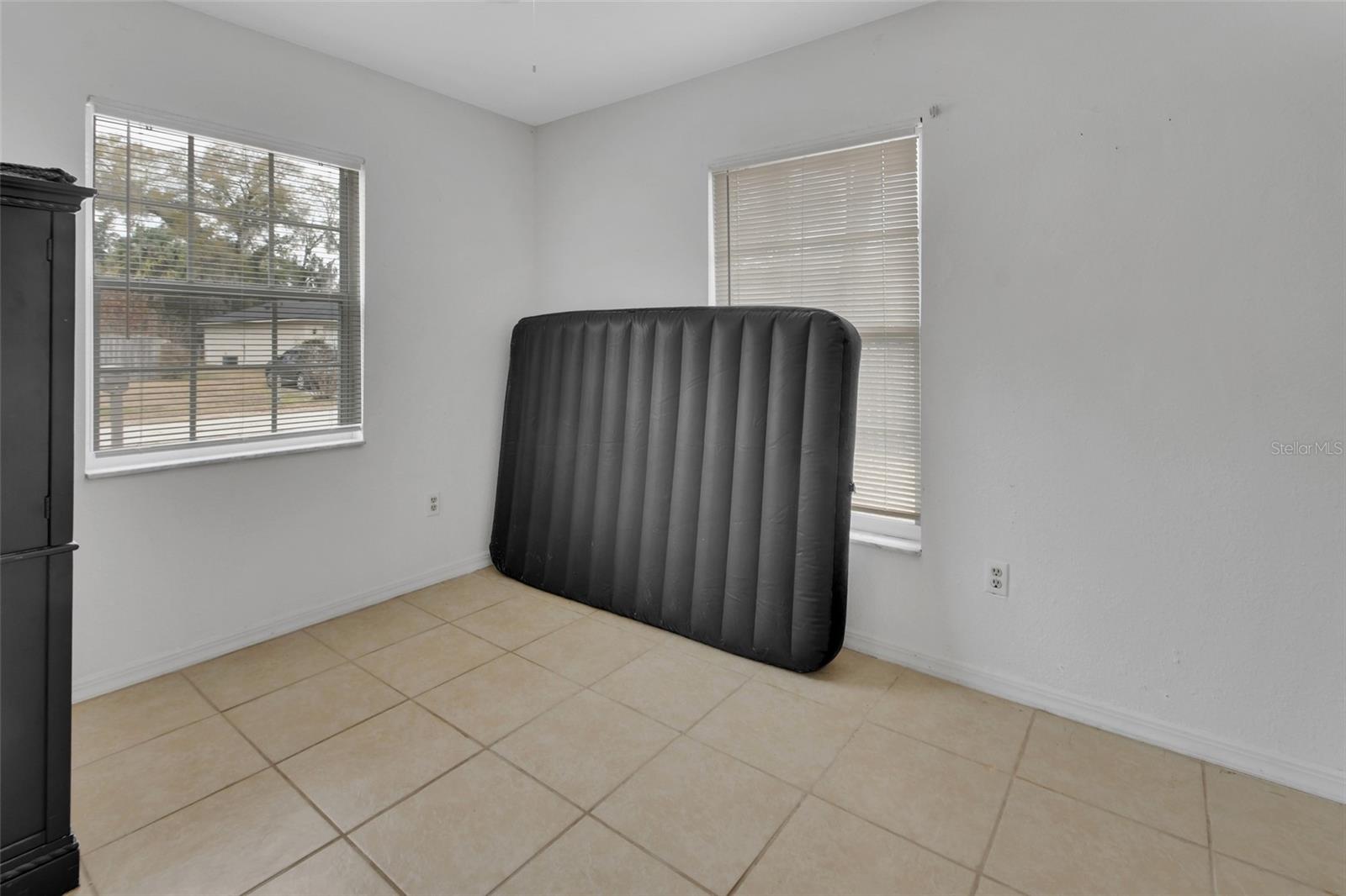 Listing photo id 16 for 1620 Ace Park Drive