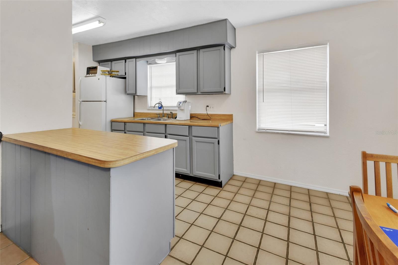 Listing photo id 5 for 1620 Ace Park Drive