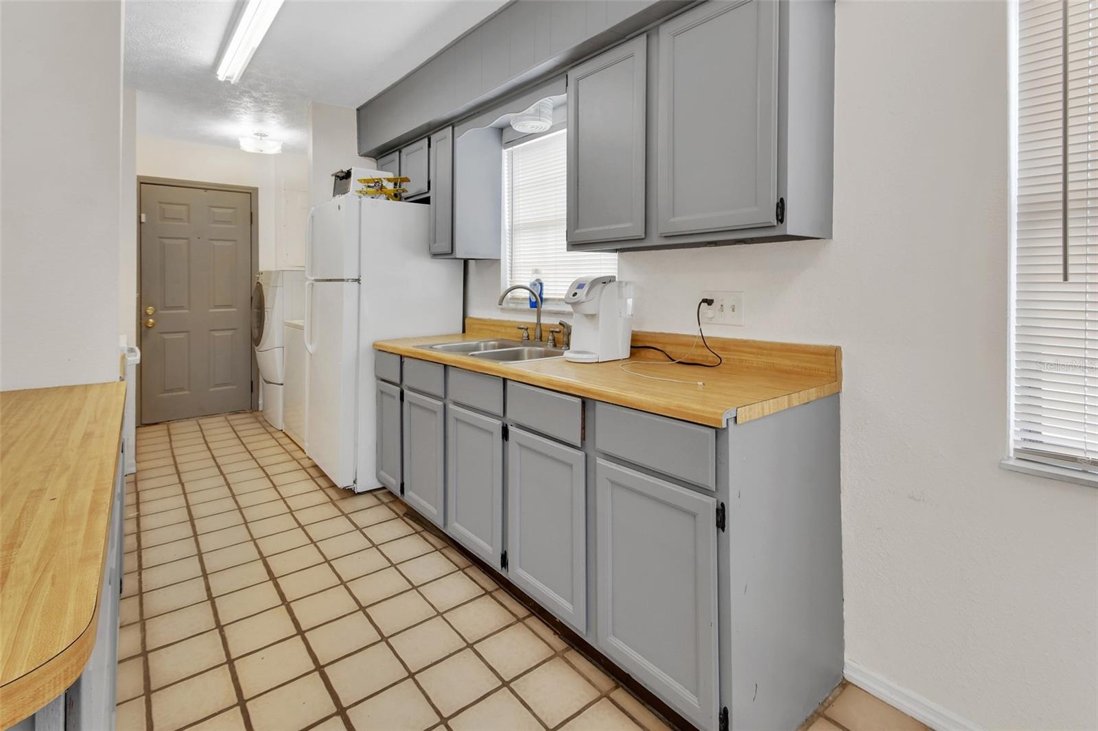 Listing photo id 6 for 1620 Ace Park Drive