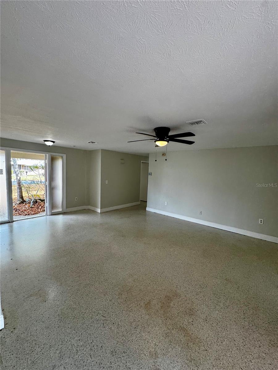 Image 7 of 22 For 6346 Saint Andrews Circle S