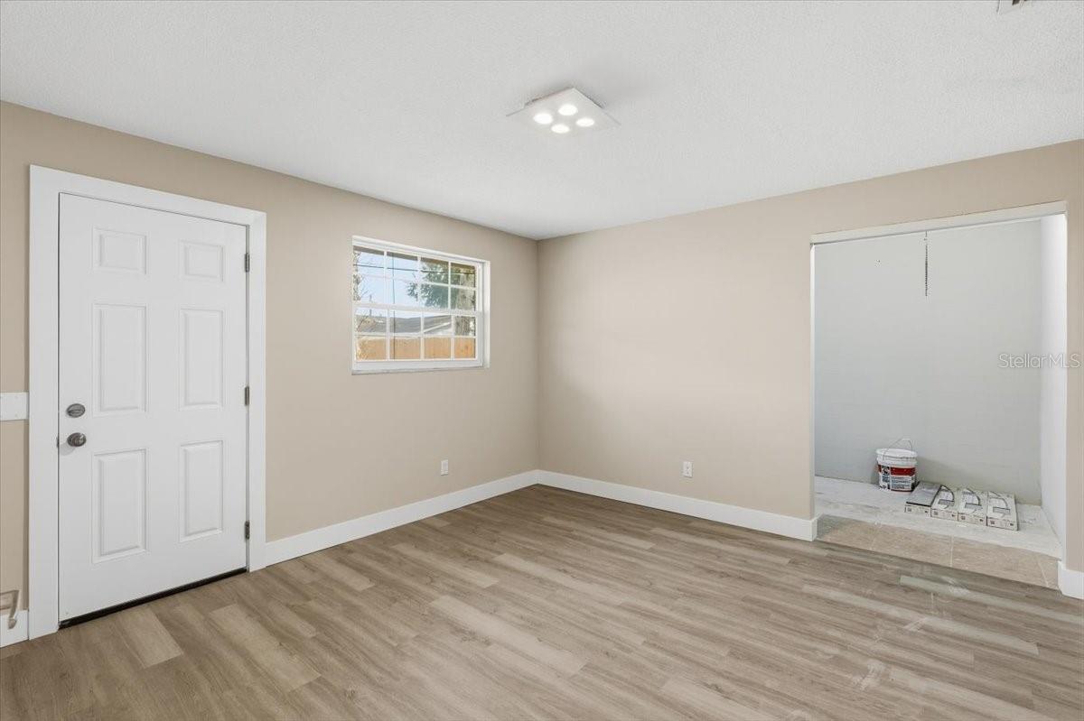 Image 14 of 40 For 1719 Western Road