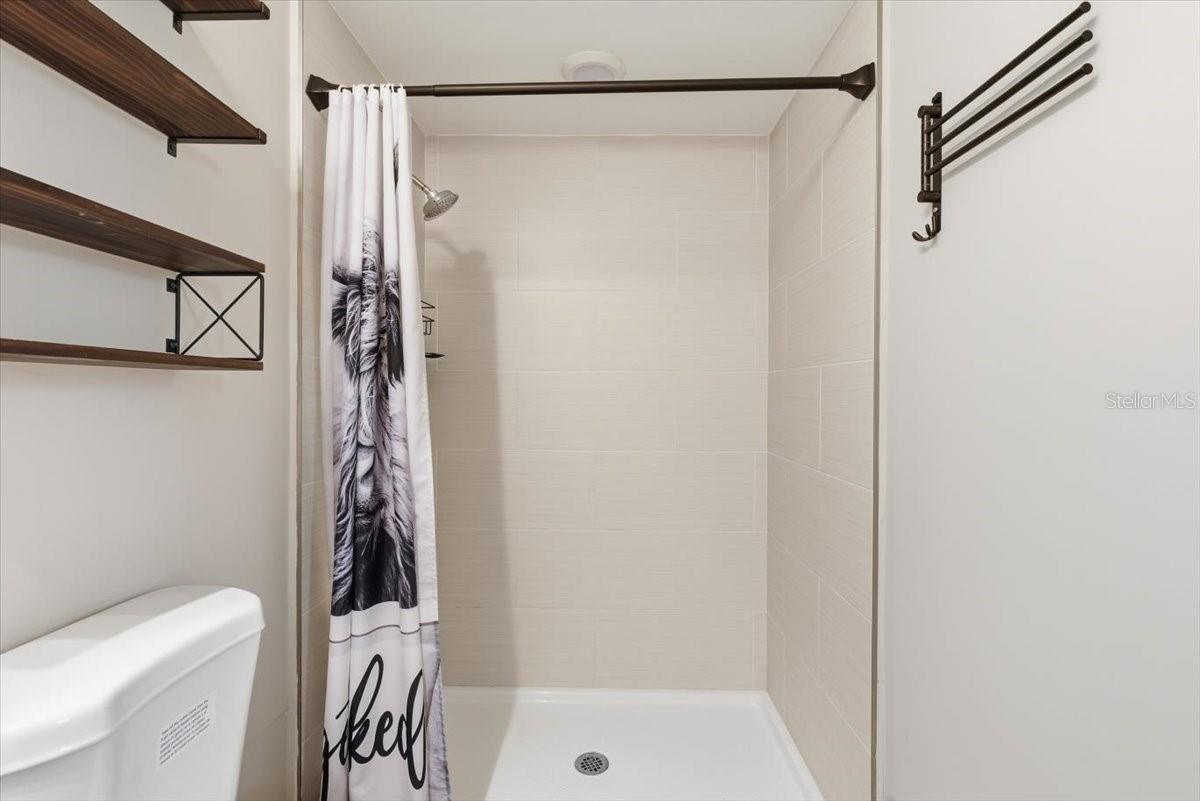 Image 27 of 40 For 1719 Western Road