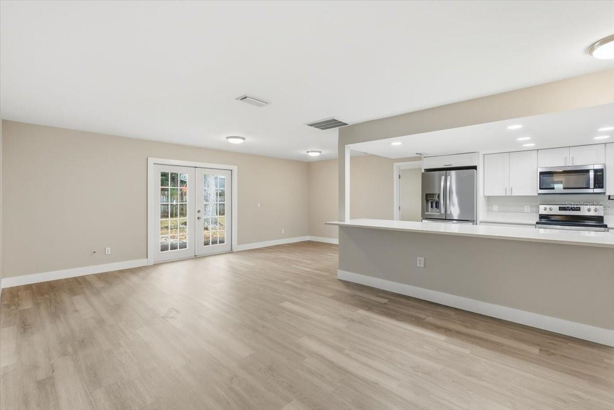 Image 3 of 40 For 1719 Western Road