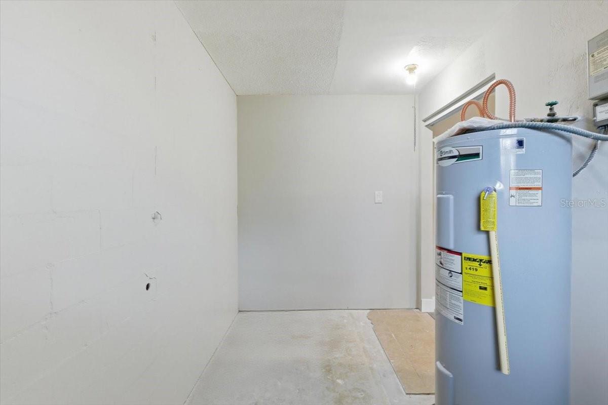 Image 30 of 40 For 1719 Western Road