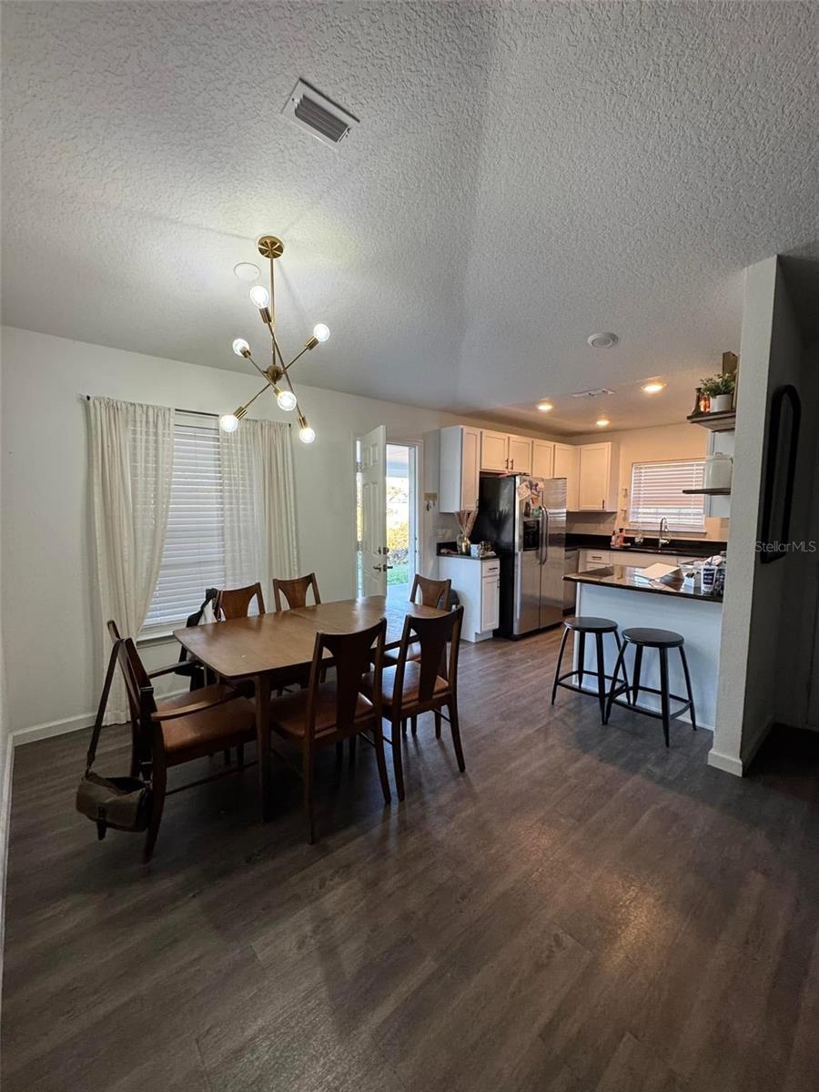 Image 5 of 8 For 1210 Central Parkway