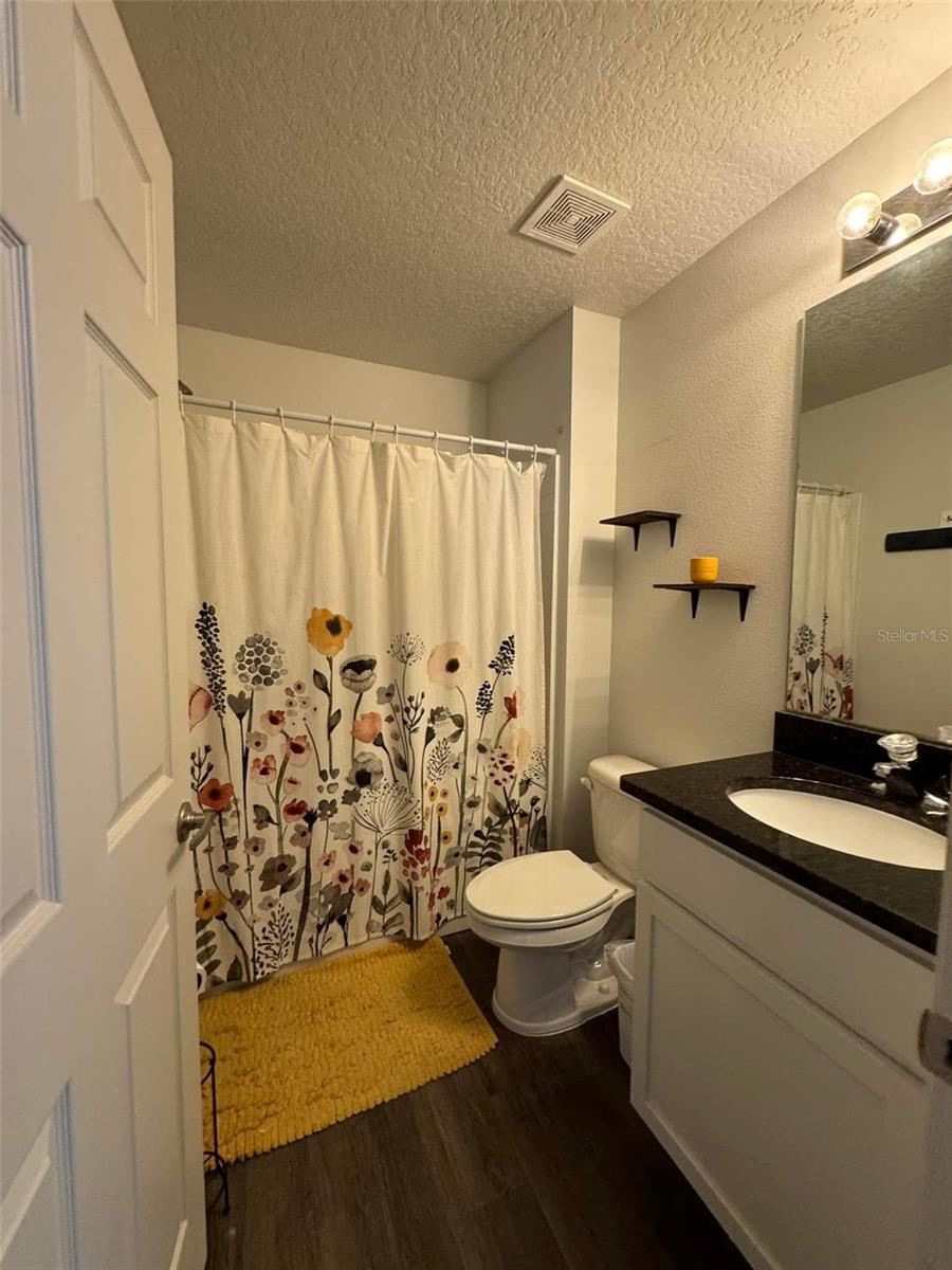 Image 6 of 8 For 1210 Central Parkway