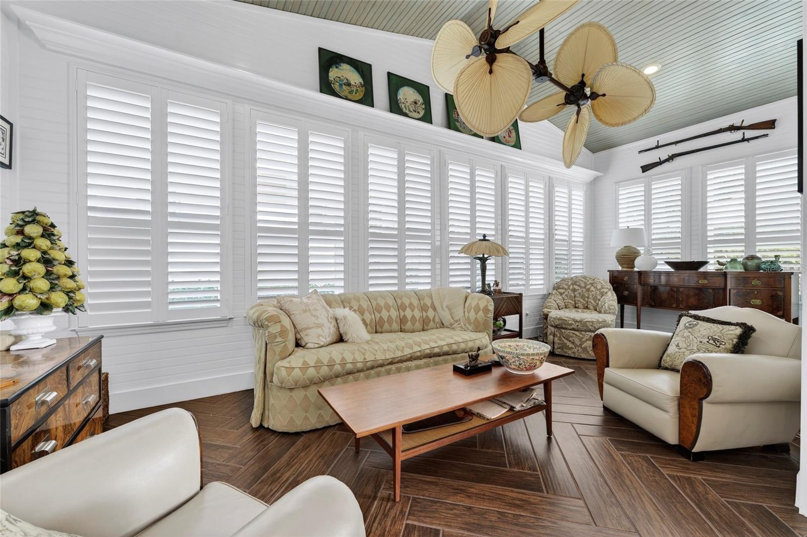 Image 23 of 96 For 5701 40th Loop