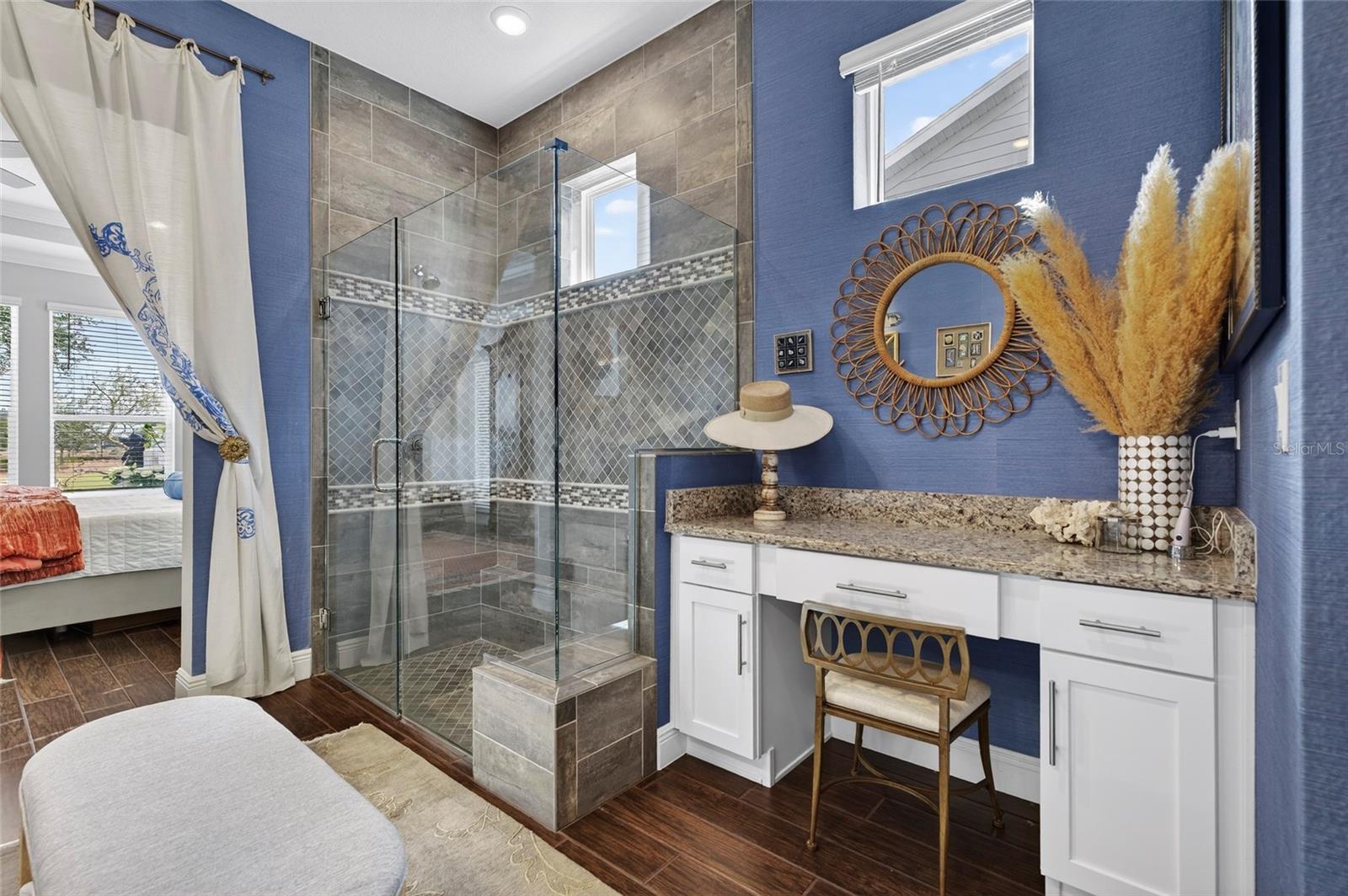 Image 36 of 96 For 5701 40th Loop