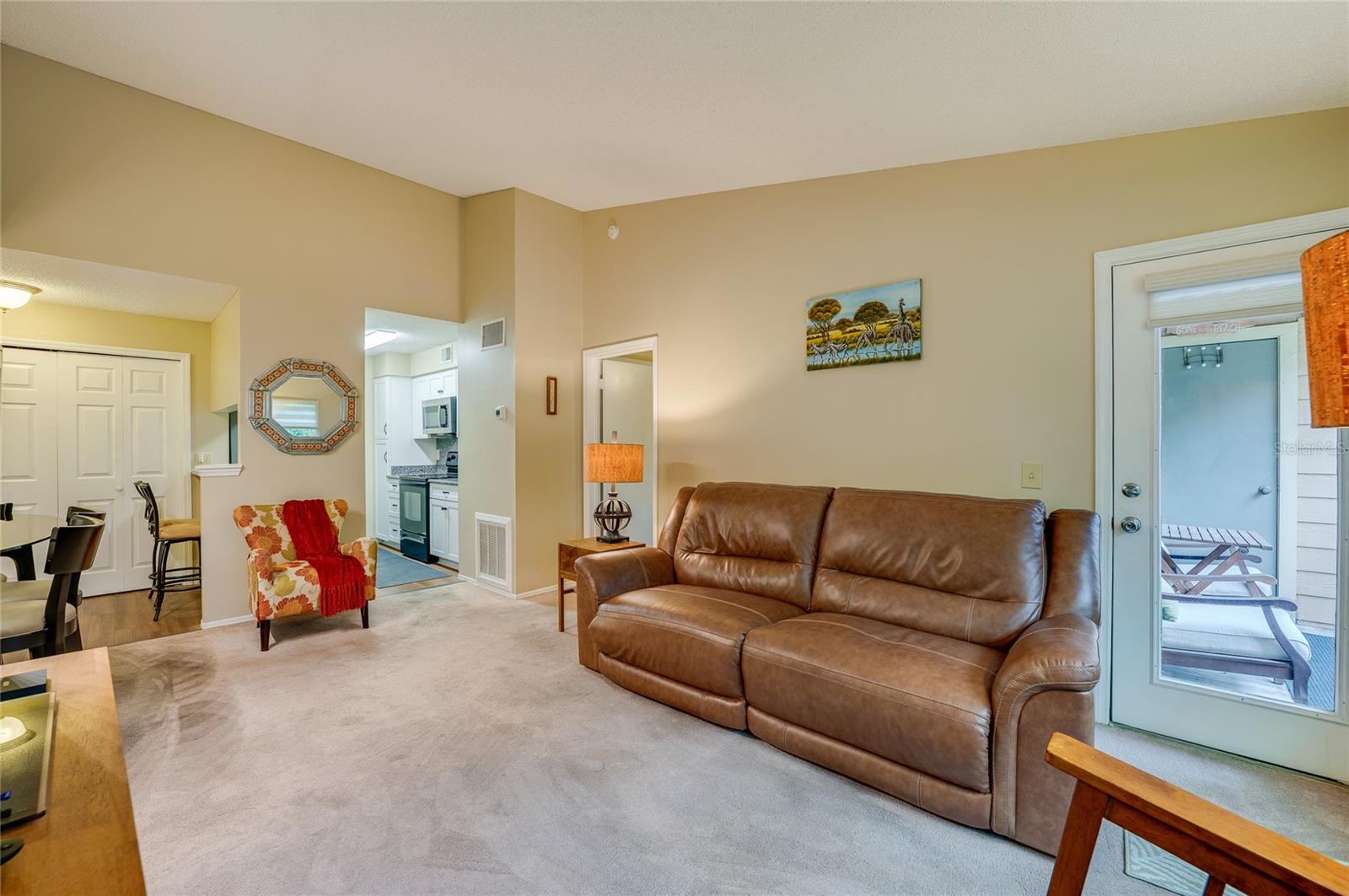 Image 12 of 22 For 1401 Palmetto Avenue 211