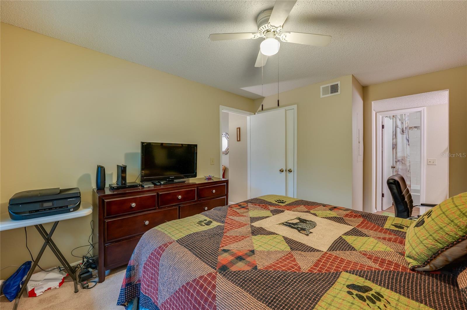 Image 14 of 22 For 1401 Palmetto Avenue 211