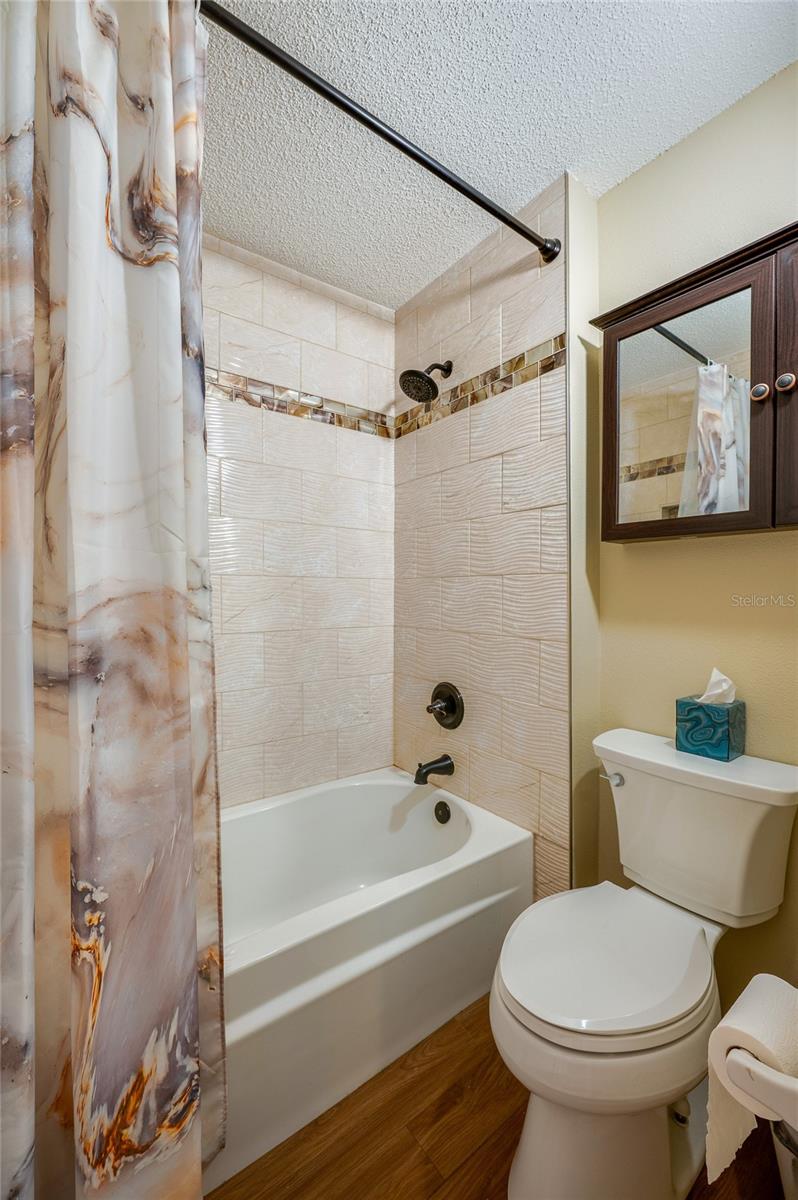 Image 16 of 22 For 1401 Palmetto Avenue 211