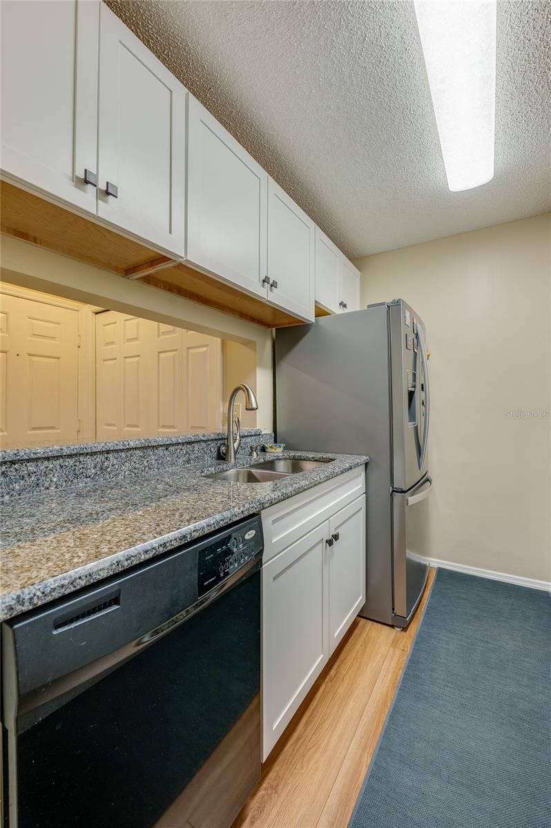 Image 8 of 22 For 1401 Palmetto Avenue 211