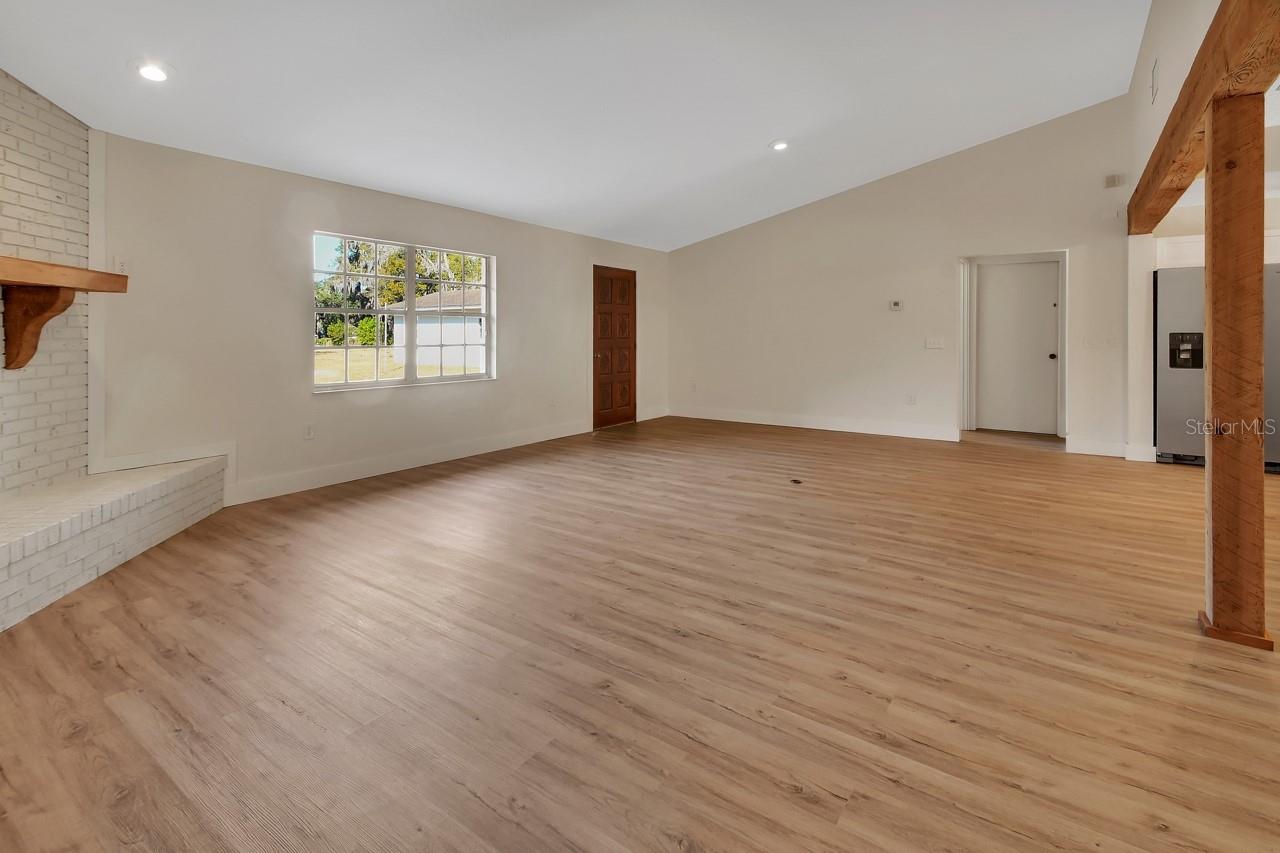 Image 10 of 51 For 570 Cass Street