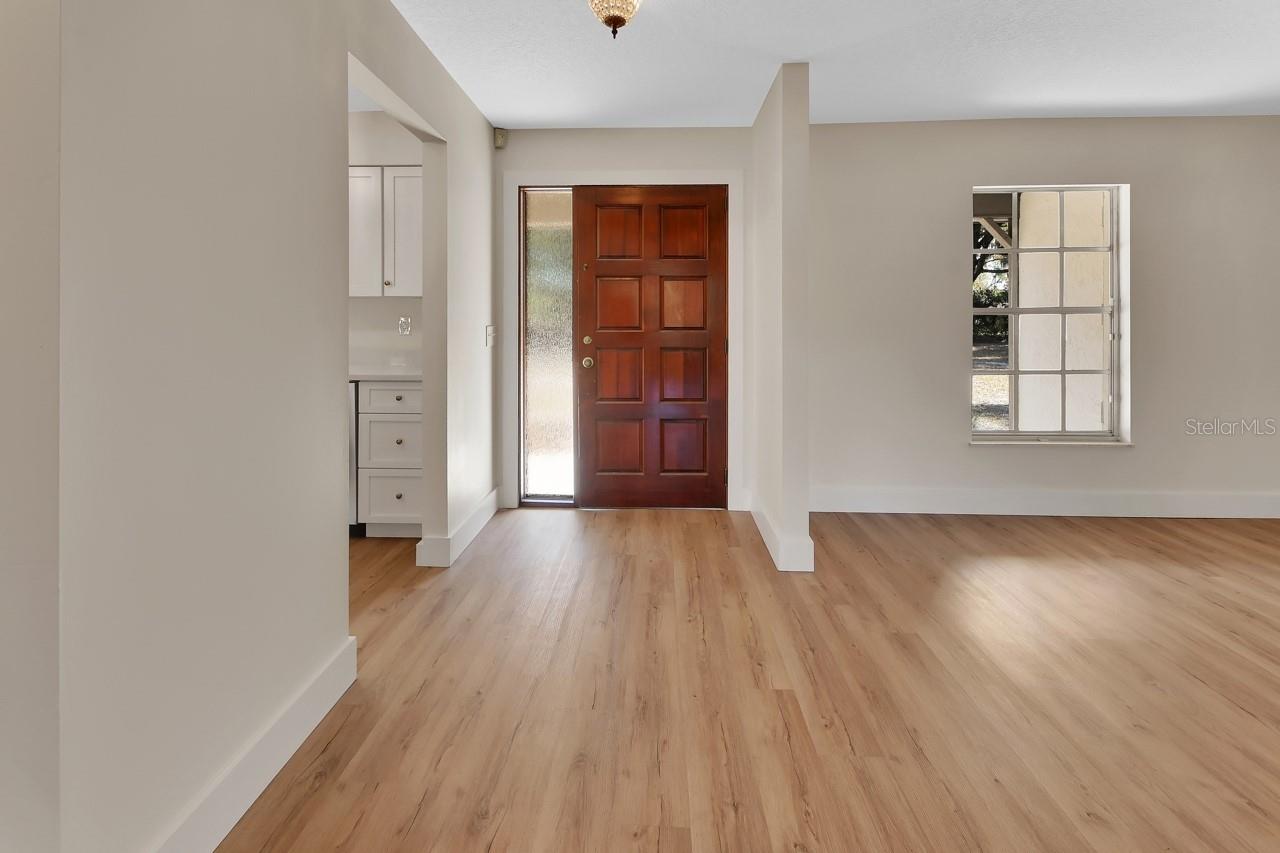 Image 15 of 51 For 570 Cass Street