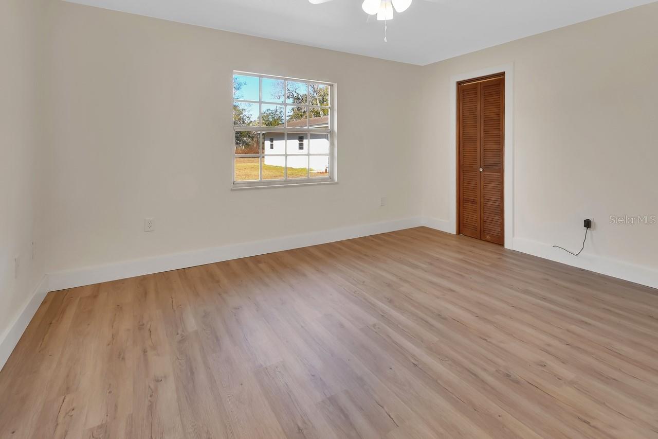 Image 22 of 51 For 570 Cass Street