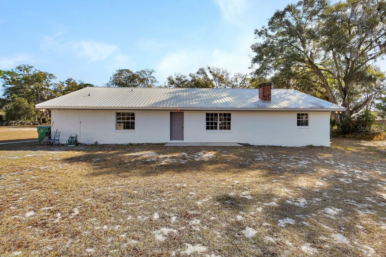 Image 37 of 51 For 570 Cass Street