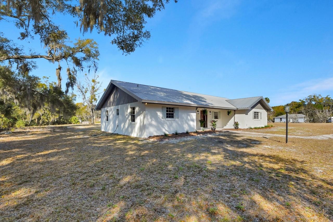 Image 39 of 51 For 570 Cass Street