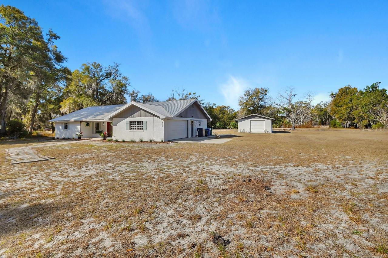 Image 40 of 51 For 570 Cass Street