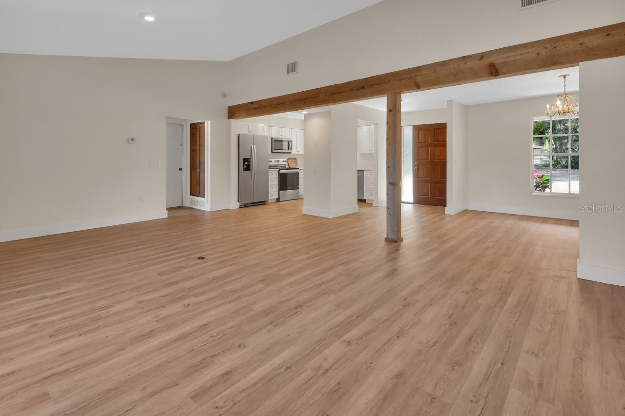 Image 9 of 51 For 570 Cass Street