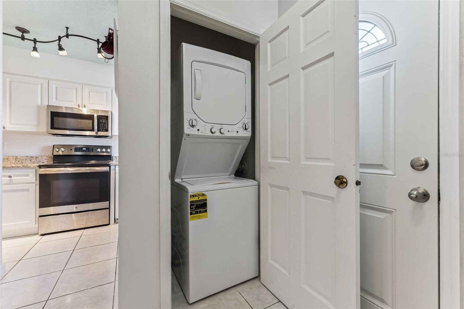 Image 12 of 22 For 2200 Palmetto Avenue F020