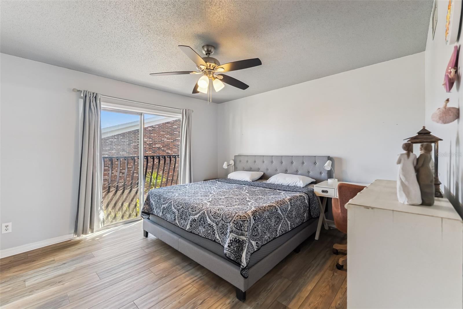 Image 13 of 22 For 2200 Palmetto Avenue F020