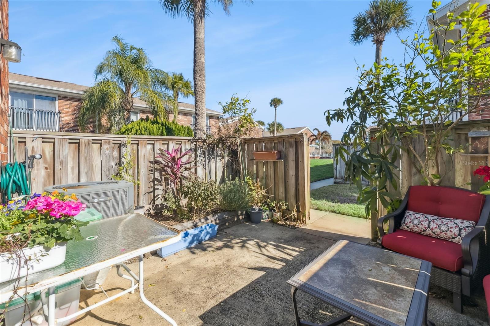 Image 5 of 22 For 2200 Palmetto Avenue F020